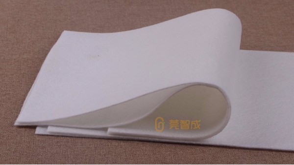 白色針刺無紡布根據(jù)不同的用途、規(guī)格生產