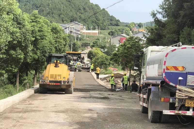 路橋集團(tuán)搶晴天、戰(zhàn)雨天、斗夜間  全力以赴推進(jìn)國道347項(xiàng)目建設(shè)